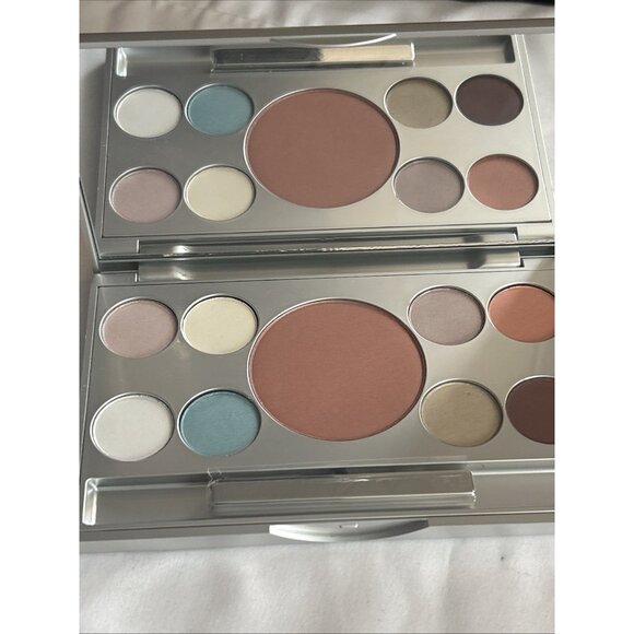 Models prefer Eight multi-faceted gemstone eye shadows & blush Pastel lite color - Picture 6 of 12